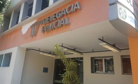 Guardas detêm dois homens por favorecimento da prostituição de adolescente