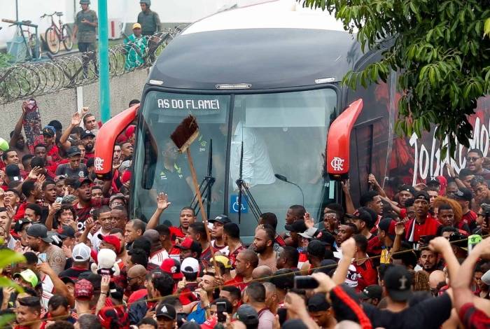 A Polícia Militar, a CET-Rio e o Flamengo querem evitar a repetição dos tumultos que ocorreram antes e após a decisão da Libertadores