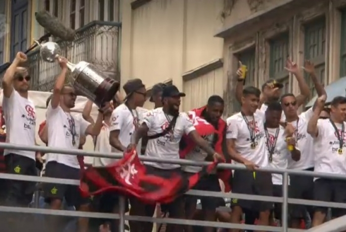 Flamengo faz a festa de multidão no Centro do Rio