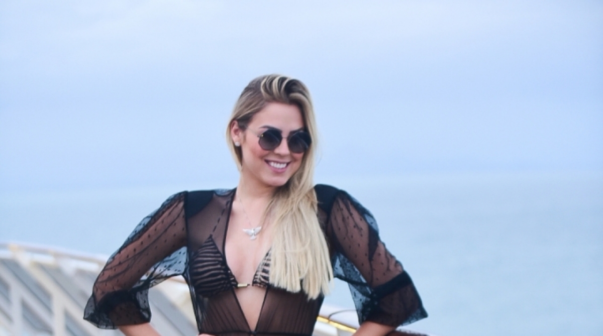 Vivian Amorim e Isabella Cecchi mostram suas curvas no cruzeiro de Wesley Safadão