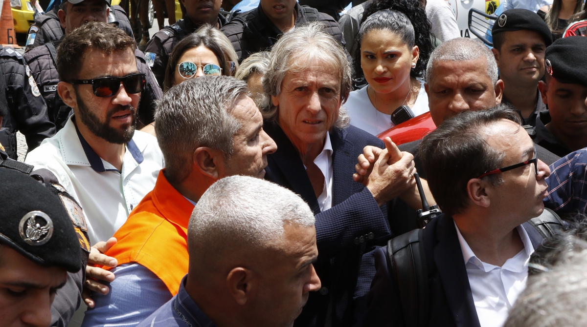 Rio de Janeiro - RJ  - 25/11/2019 - Esporte - Jorge Jesus, chega a camara dos Vereadores, na Cinelandia, centro do Rio para receber o titulo de cidadao honorario da cidade do Rio de Janeiro - chagada de Jorge Jesus - Foto Reginaldo Pimenta / Agencia O Dia