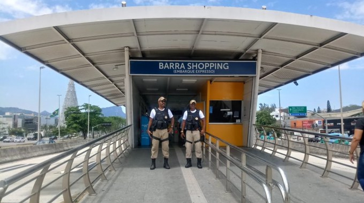 Homem foi preso por agentes que fiscalizavam a estação