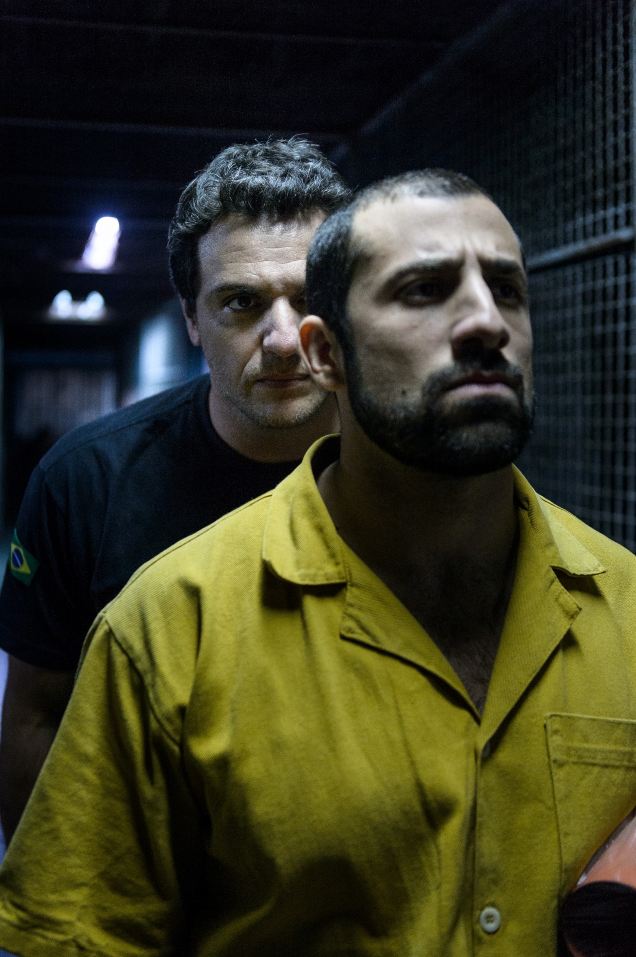 No alto, Kaysar Dadour como o terrorista Abdel. Acima, o ex-BBB com Rodrigo Lombardi em cenas do longa. À esq., os dois com Tony Tornado e Ivan de Almeida