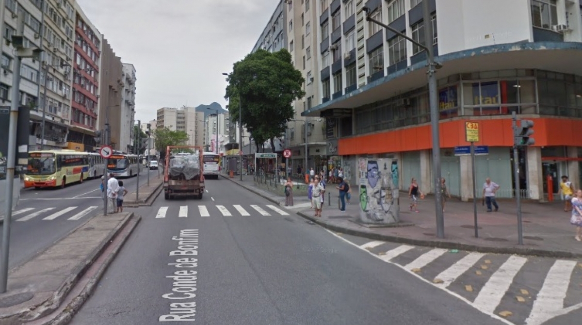 Tentativa aconteceu na rua Conde de Bonfim, na Tijuca, Zona Norte - Google / Reprodução
