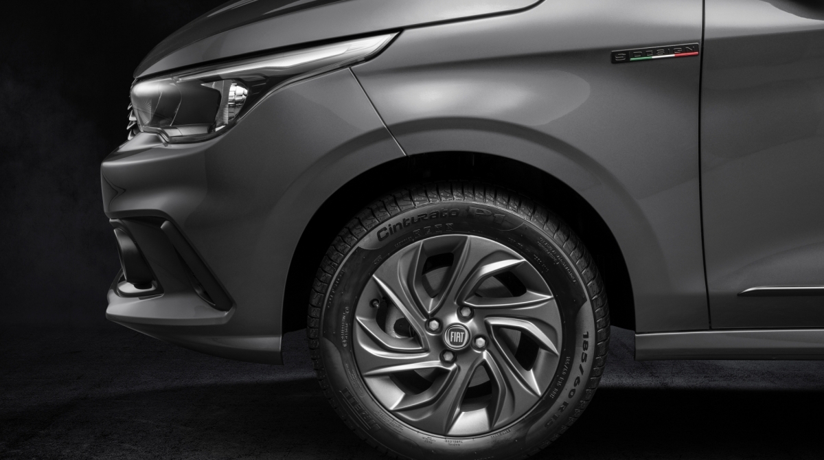 Versão customizada traz logo nas cores da bandeira italiana 