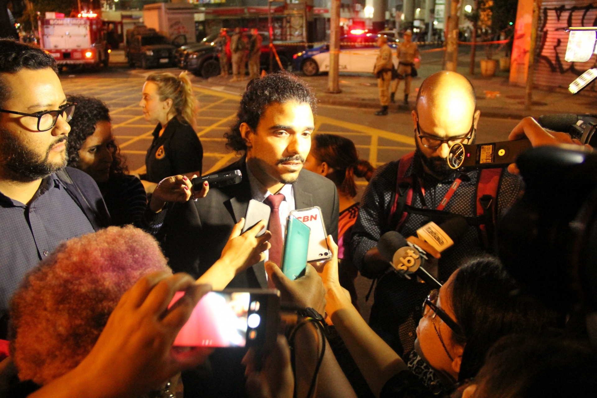 Rio, 29/11/2019 - AGÊNCIA DE NOTÍCIAS/PARCEIRO - Homem invade bar e faz reféns na Lapa, na Rua do Resende, Lapa, Região Central do Rio, nesta sexta-feira (29). Foto: Fausto Maia/Parceiro/Agência O Dia - Fausto Maia/Parceiro/Agência O Dia