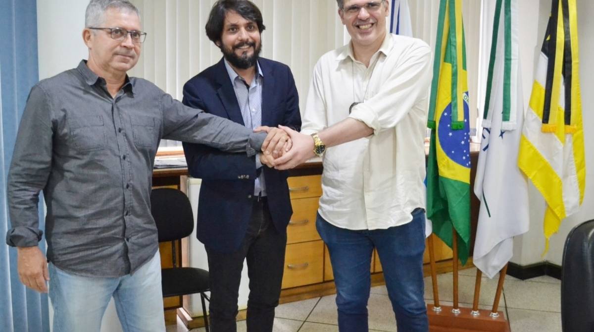 Samuca Silva recebeu o Deputado Federal Antônio Furtado e o ex-prefeito Gothardo Netto - Divulgação