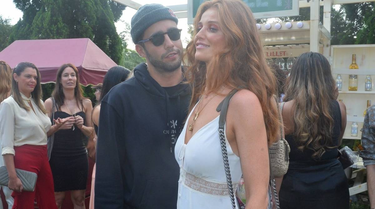 Pedro Scooby e Cintia Dicker