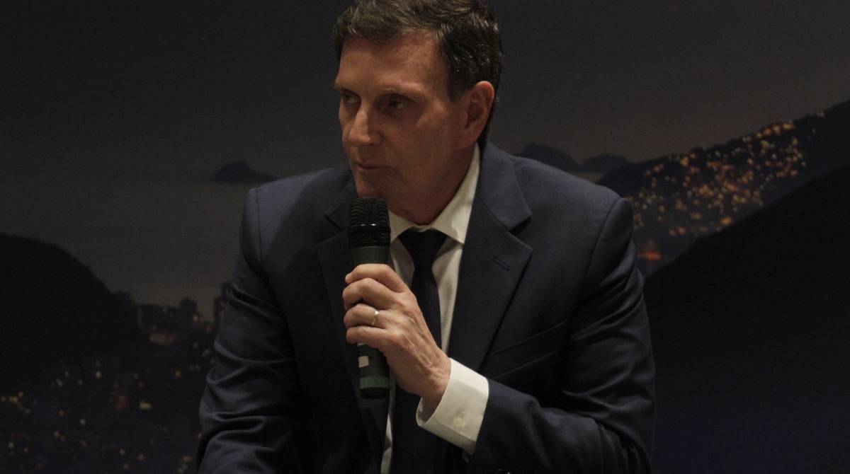 Prefeito Marcelo Crivella enalteceu a parceria com o presidente Jair Bolsonaro para chegada dos recursos para Sa&uacute;de. Foto: Cleber Mendes/Ag&ecirc;ncia O Dia - Cleber Mendes