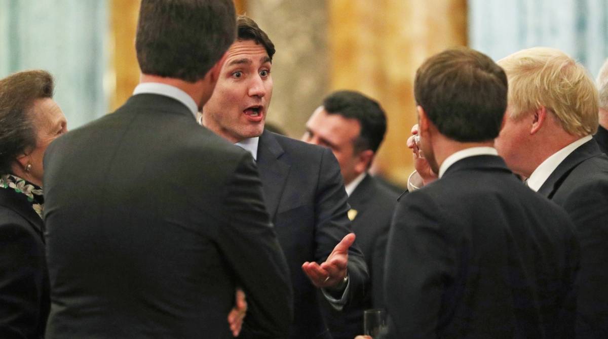 Princesa britÃÂ¢nica Anne conversa com o primeiro-ministro canadense Justin Trudeau, primeiro-ministro britÃÂ¢nico Boris Johnson e presidente francÃÂªs Emmanuel Macron  - Yui Mok / Pool / AFP