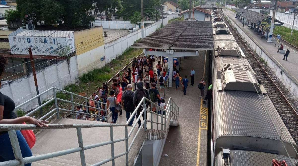 Trem - Reprodu&ccedil;&atilde;o/WhatsApp O Dia - (21) 98762-8248