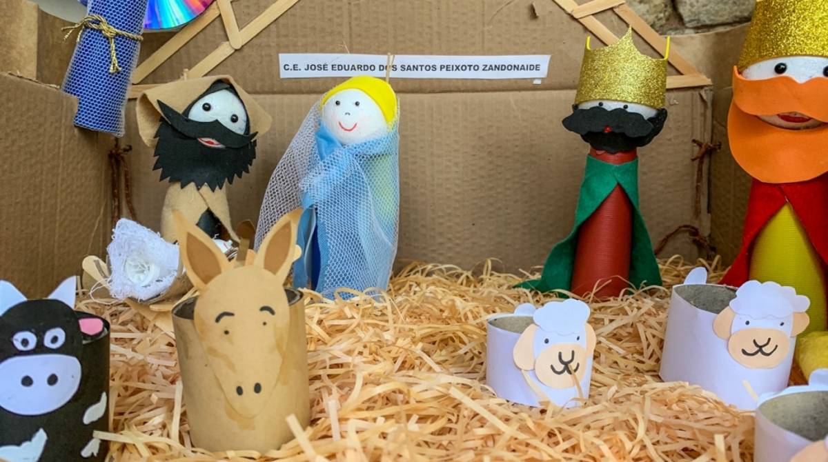 Os alunos da rede pública de Campos criaram suas versões para os presépios de Natal, em exposição no Museu Histórico da cidade