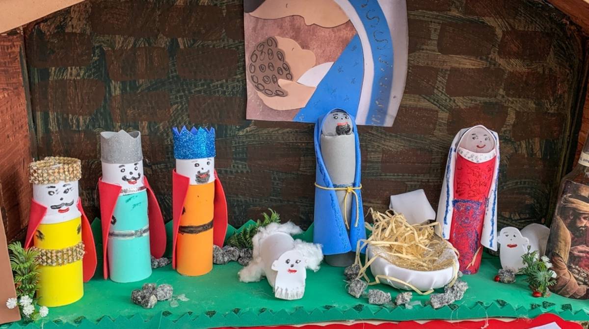 Os alunos da rede pública de Campos criaram suas versões para os presépios de Natal, em exposição no Museu Histórico da cidade