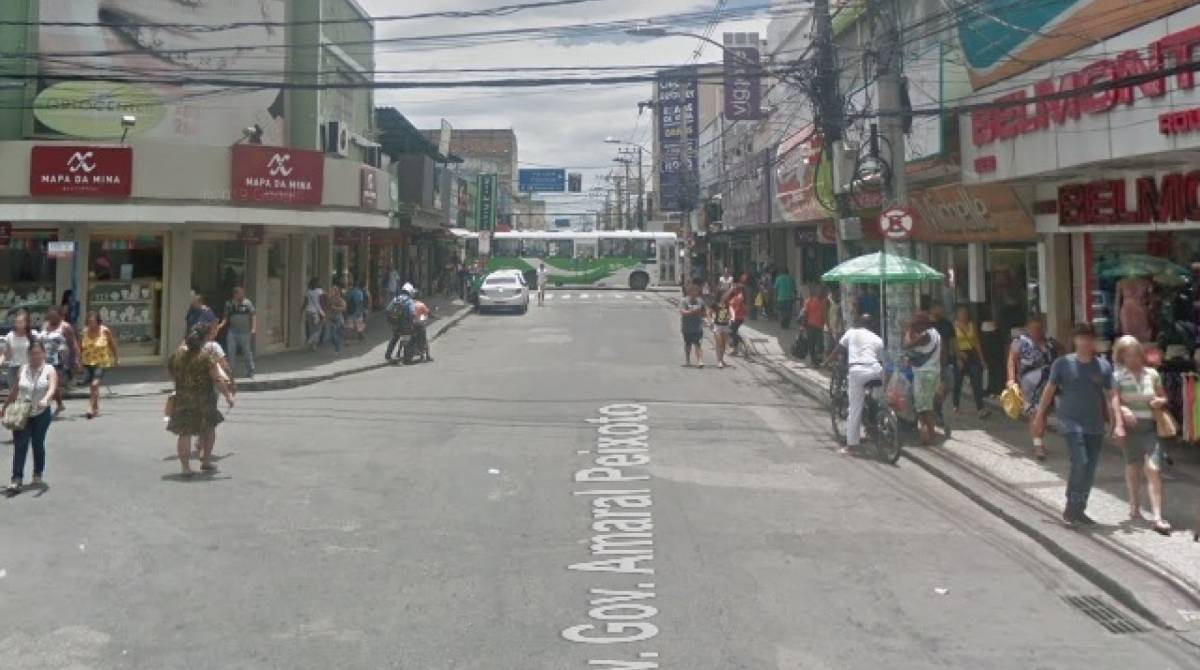 Confronto aconteceu na tarde desta sexta-feira na Avenida Governador Amaral Peixoto - Google / Reprodução