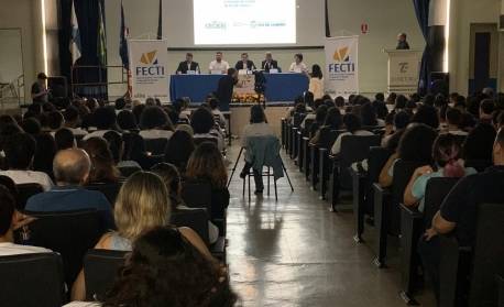 Mais de 300 estudantes participam da 16ª edição da Feira de Ciência, Tecnologia e Inovação