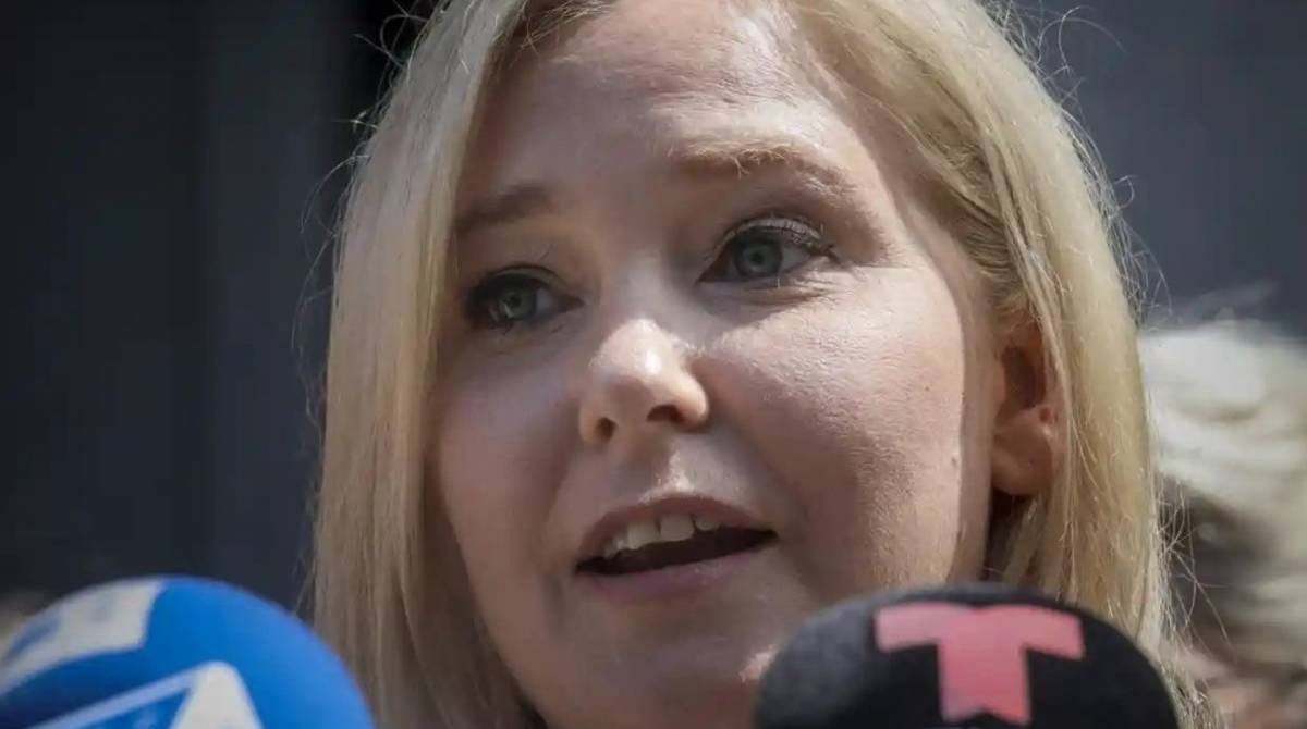 Virginia Giuffre acusa o príncipe Andrew de estupro - Reprodução/Twitter