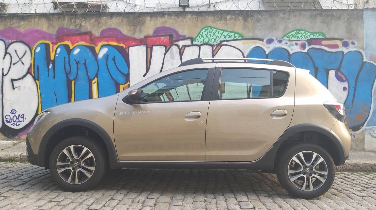 Versão automática tem 14,5 cm de elevação em relação ao solo