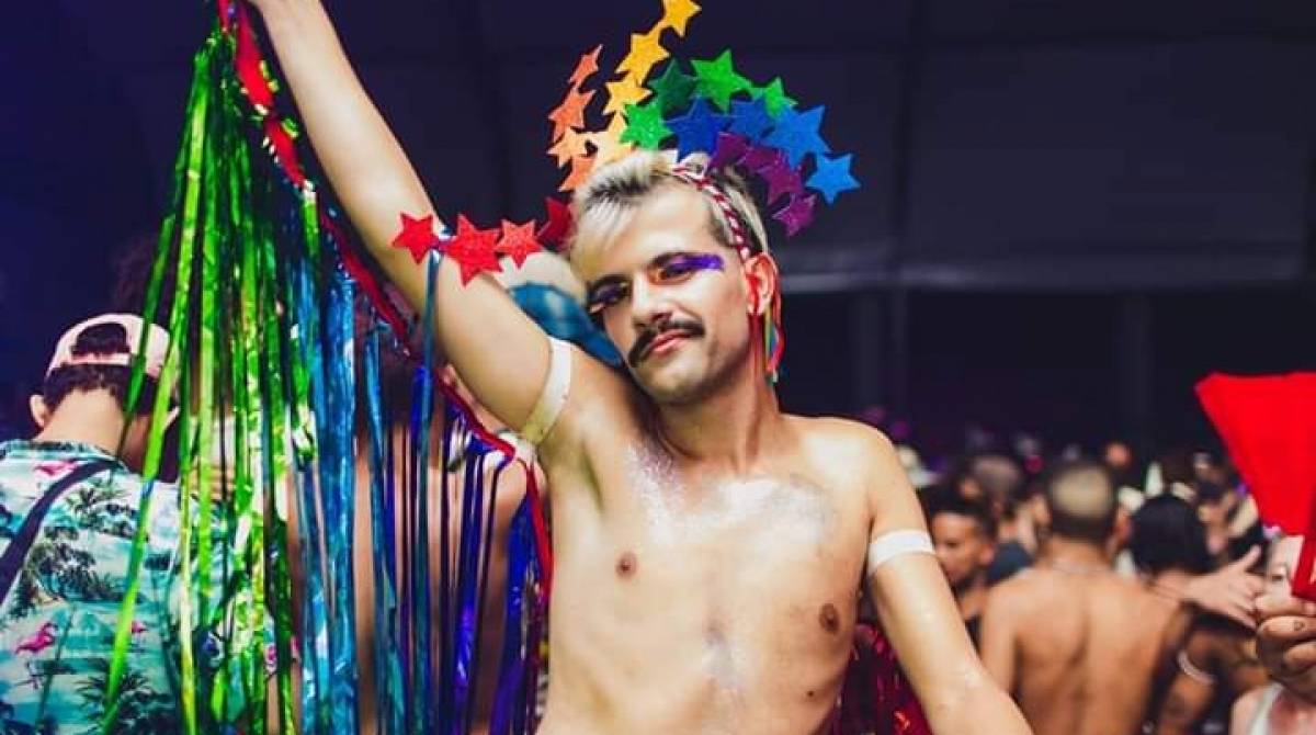 Blocos Lgbts Fazem Ensaio De Pré Carnaval Na Glória Diversão O Dia