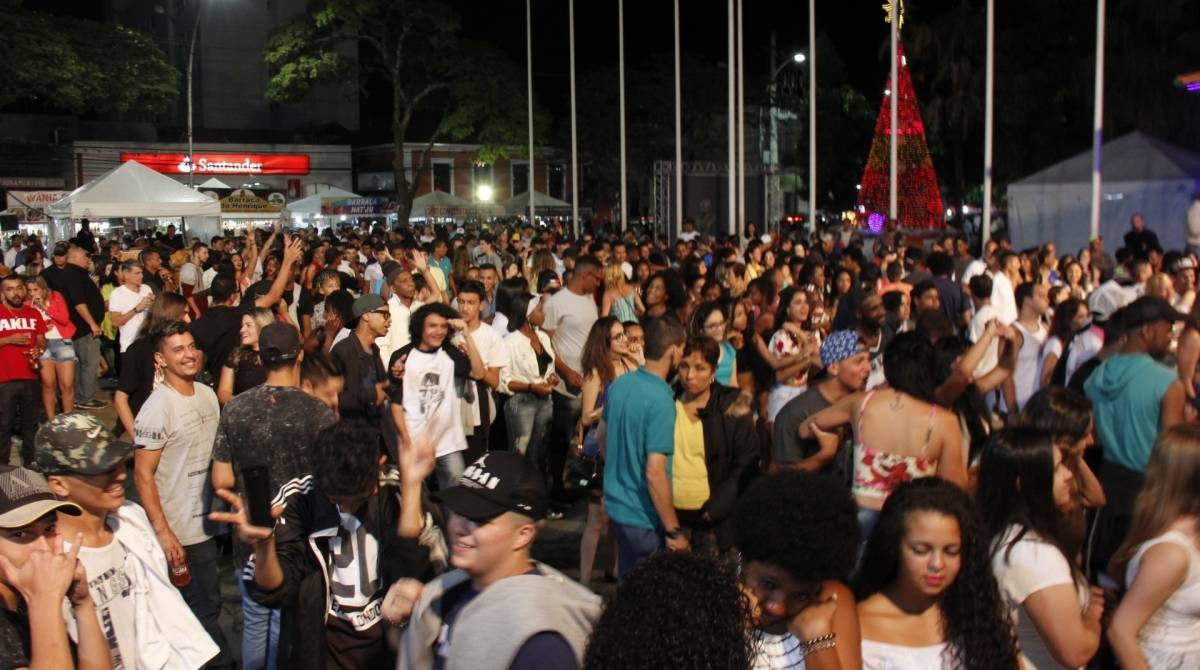 Em Nova Friburgo, moradores e turismo poder&atilde;o se divertir com festa pr&eacute;-R&eacute;veillon e Show da Virada