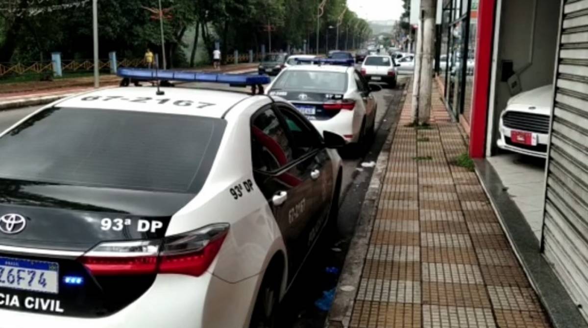 Polícia Civil realiza ação contra agência de carros em Volta Redonda - Divulgação