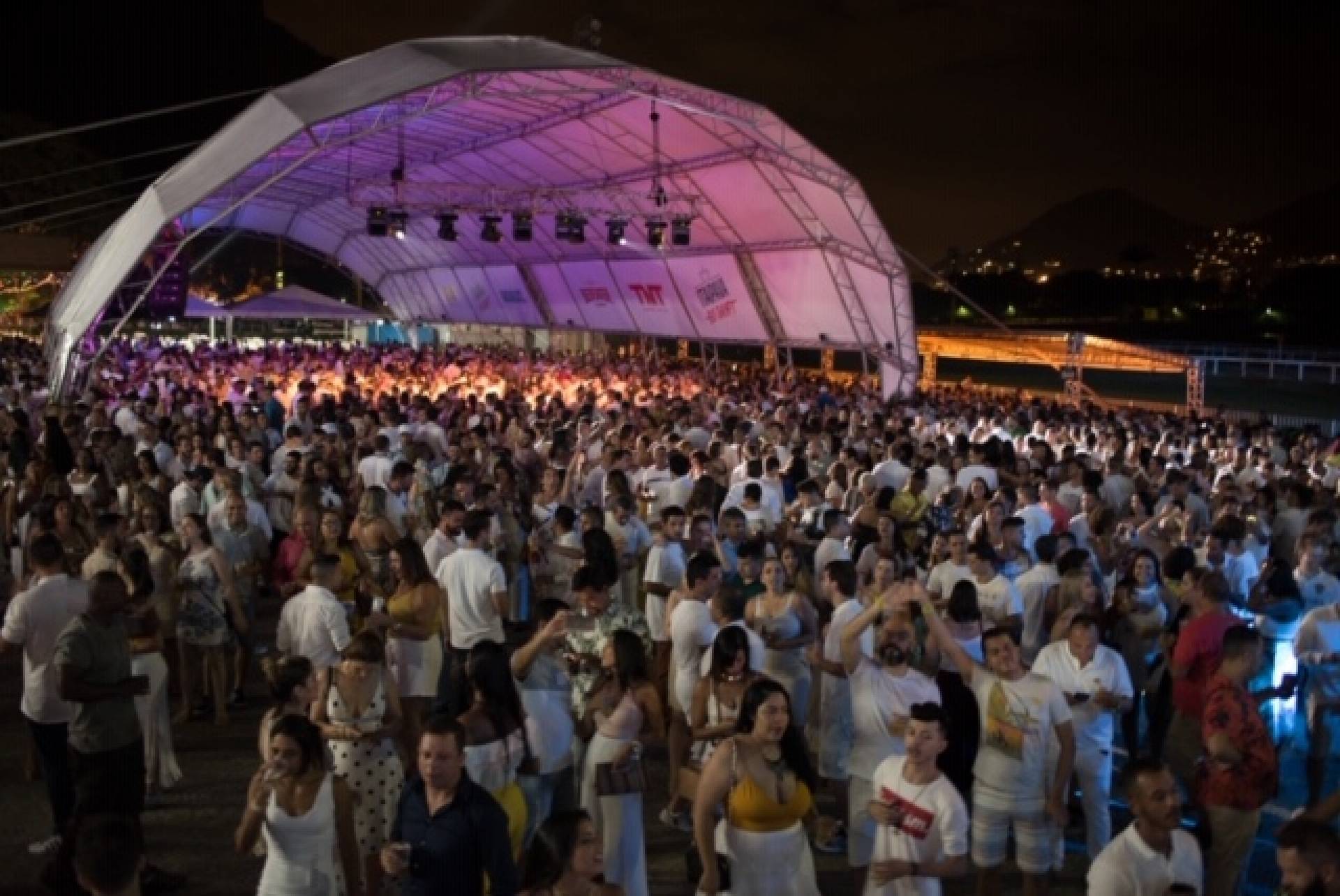 Festa Rio Réveillon 2020 contará com Monobloco e GrooveBox no Jockey