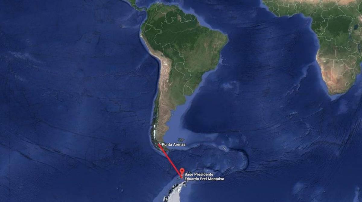 A embarcação brasileira estava cumprindo missão oficial na região e, após o acidente, foi deslocada para colaborar com as autoridades do Chile nas buscas