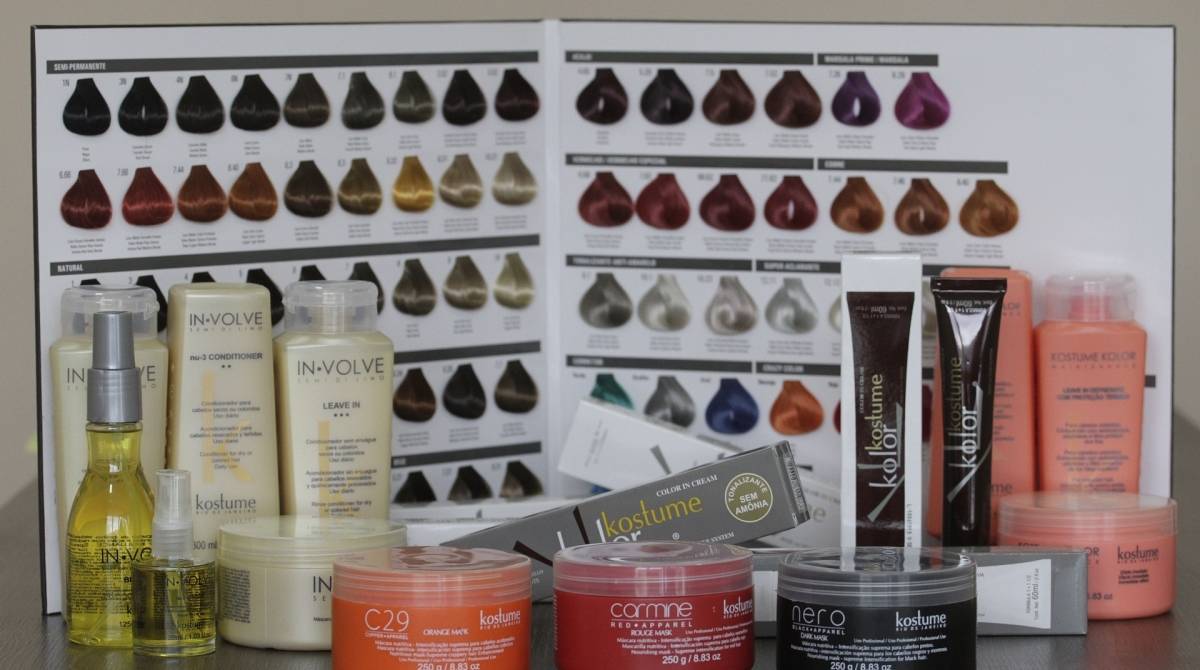 Rio,11/12/2019 - NOVA IGUAÇU- Comercial, Kostume Cosmeticos . Na foto, Produtos de beleza.Foto: Cleber Mendes/Agência O Dia