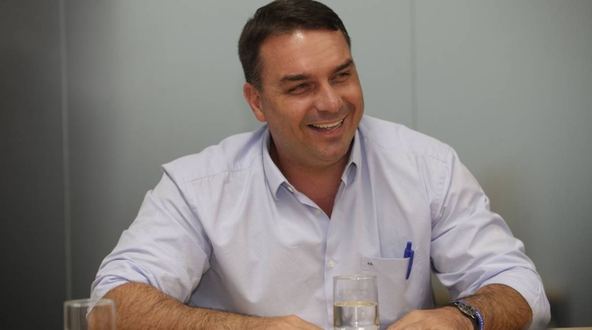 O senador Fl&aacute;vio Bolsonaro - Ricardo Cassiano / Ag&ecirc;ncia O Dia