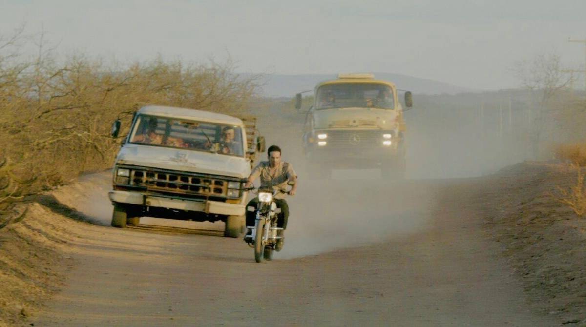 Ator Jaedson Bahia aproveita fim de gravações do filme Agreste para visitar a família no Nordeste