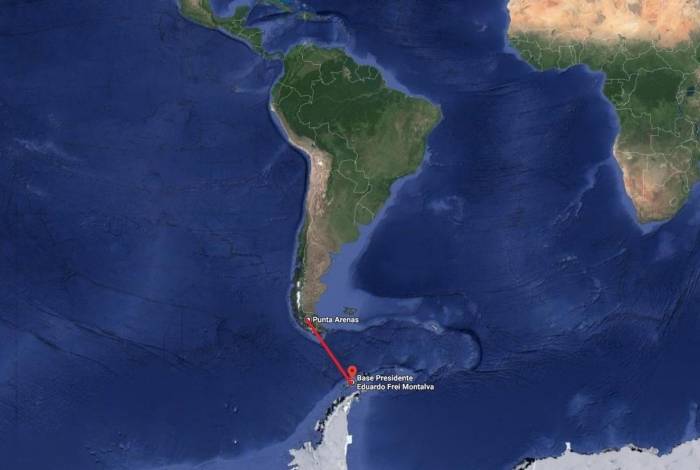 A embarcação brasileira estava cumprindo missão oficial na região e, após o acidente, foi deslocada para colaborar com as autoridades do Chile nas buscas