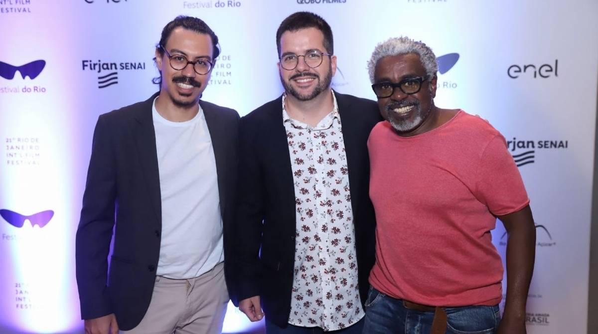 Valmir Moratelli, o produtor Fabiano Araruna e o ator Romeu Evaristo - Daniel Pinheiro/Divulgação
