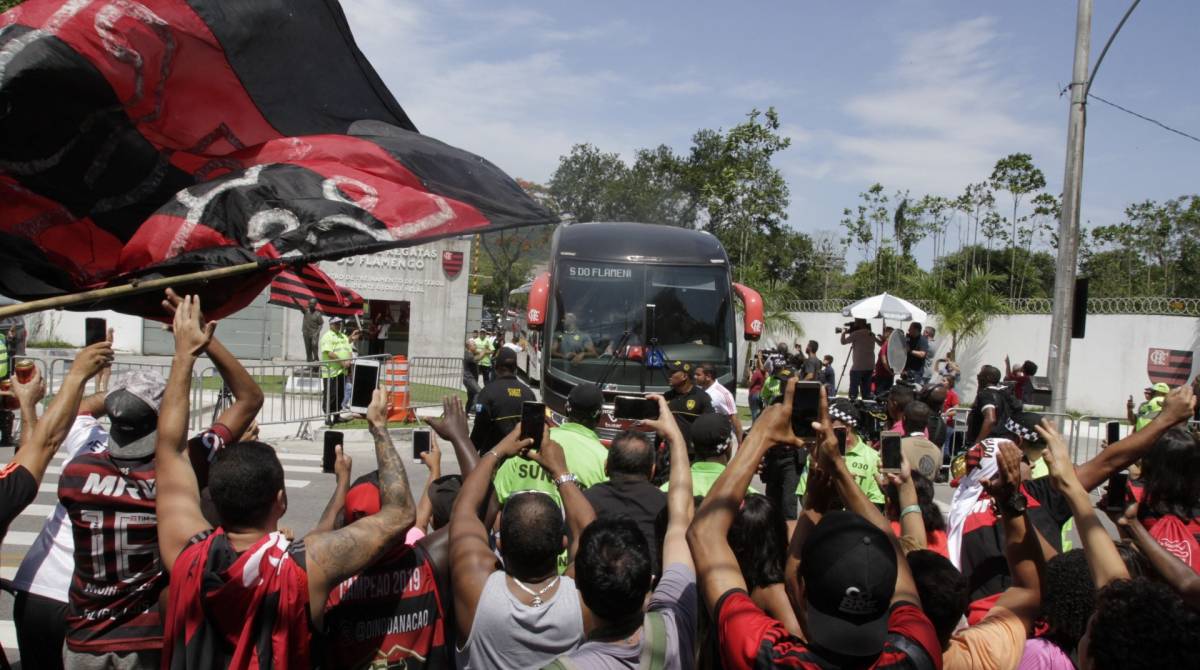 Torcedores do Flamengo - Cl&eacute;ber Mendes