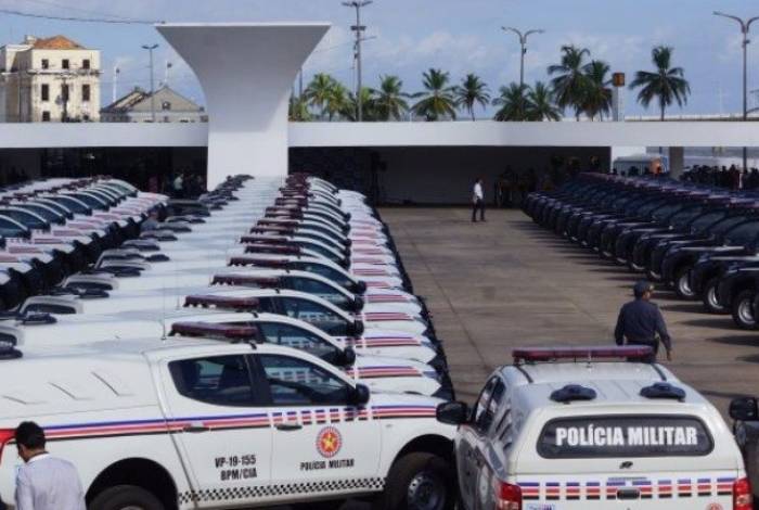 Filho de coronel dirige carro da Pol&iacute;cia Militar sem CNH e &eacute; liberado de blitz