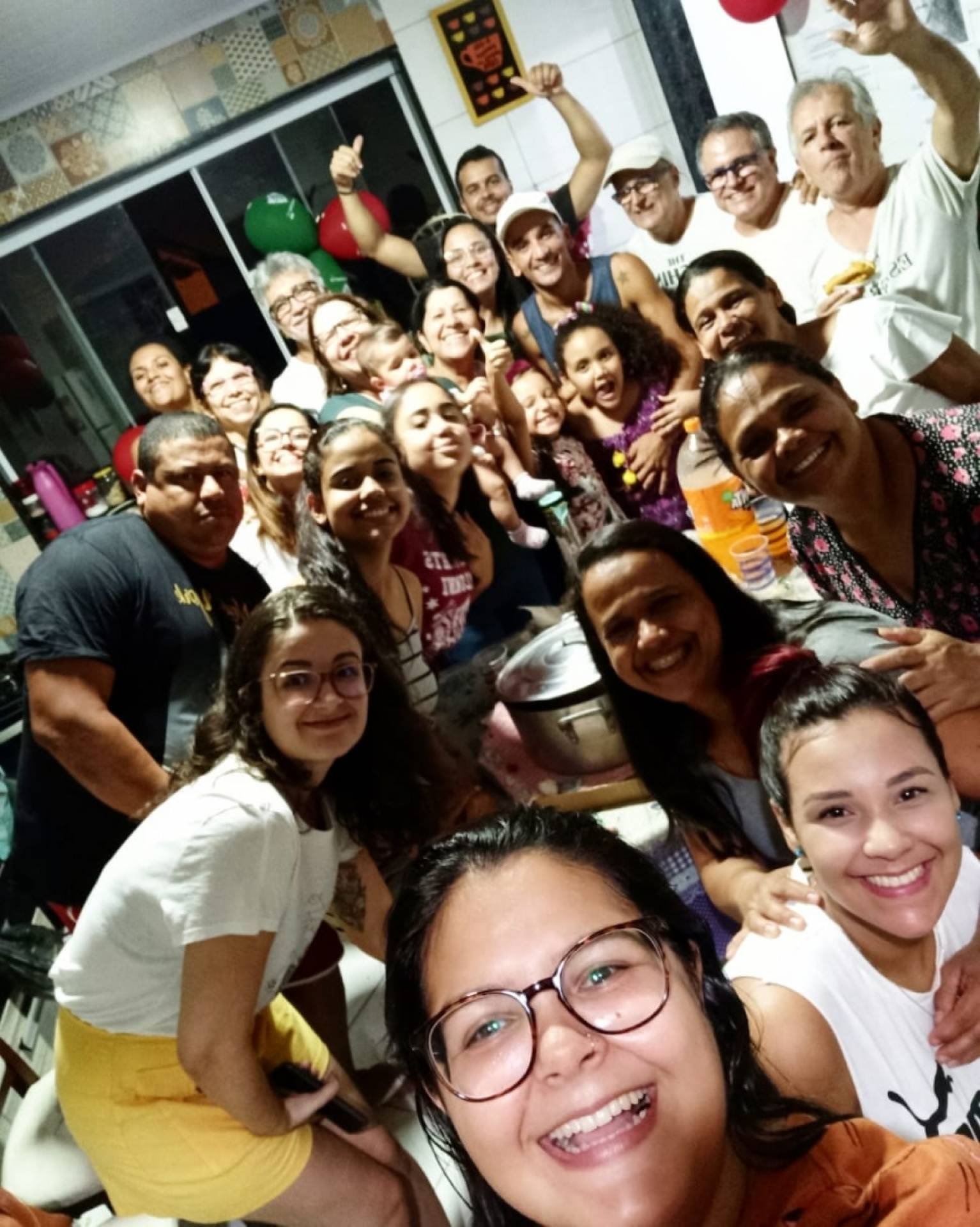Vitor foi recebido com festa em casa, em Campo Grande, Zona Oeste do Rio - Arquivo pessoal