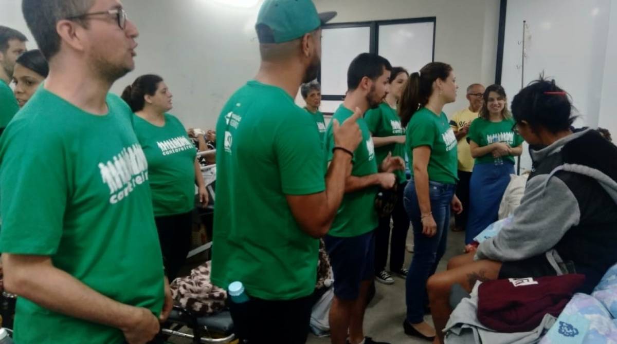 Os cantores emocionaram pacientes e funcionários