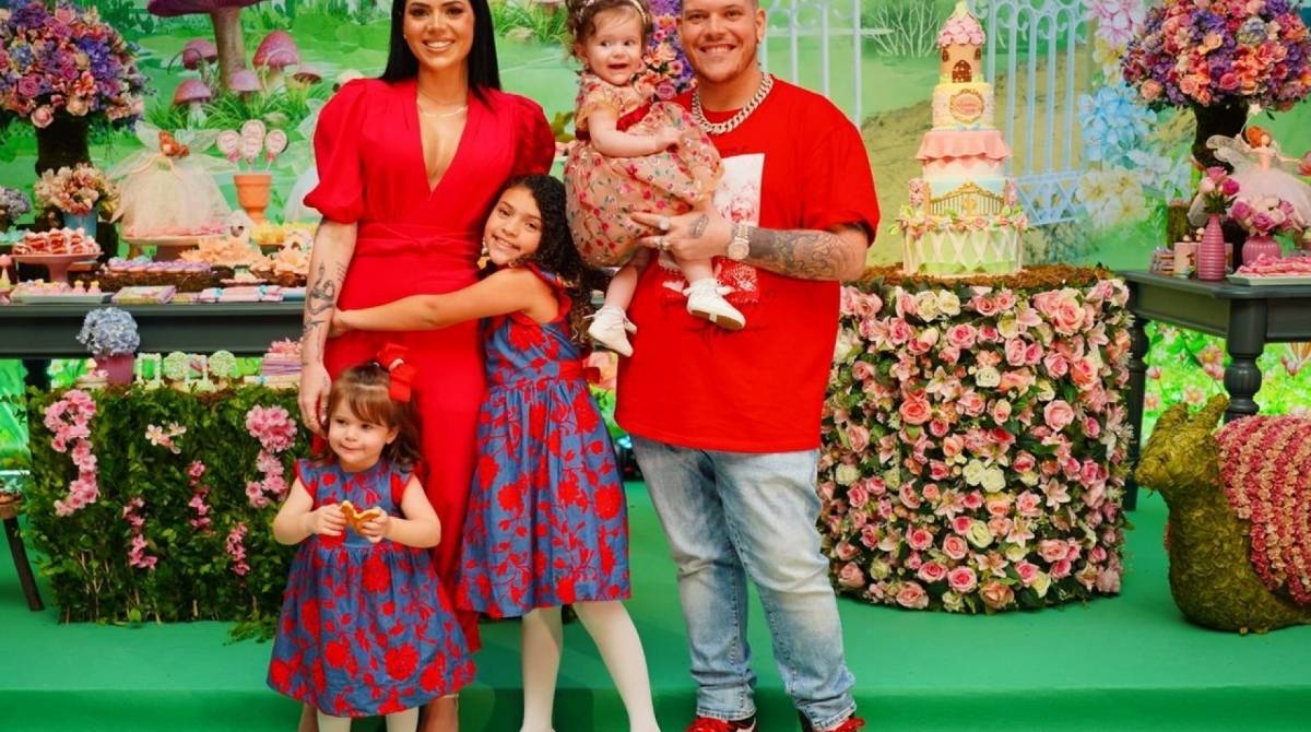 Ferrugem e a fam&iacute;lia - Divulga&Atilde;&sect;&Atilde;&pound;o