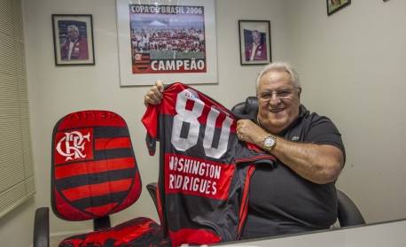 Torcida do Flamengo prepara homenagem para Apolinho no próximo jogo no Maracanã