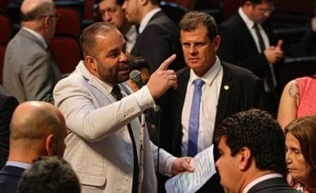 Deputados enrolados na Alerj