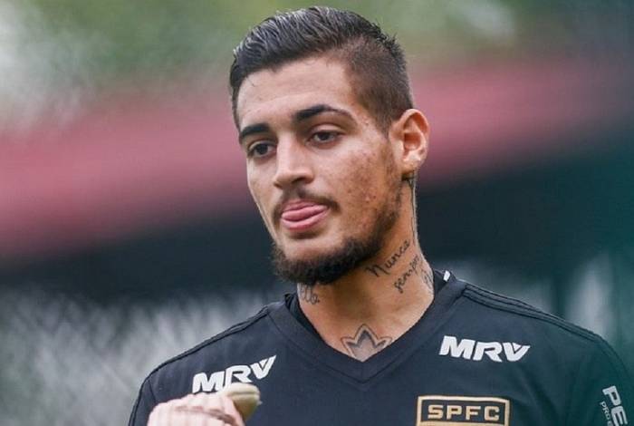 Jean, goleiro do São Paulo, foi preso acusado de agredir a mulher