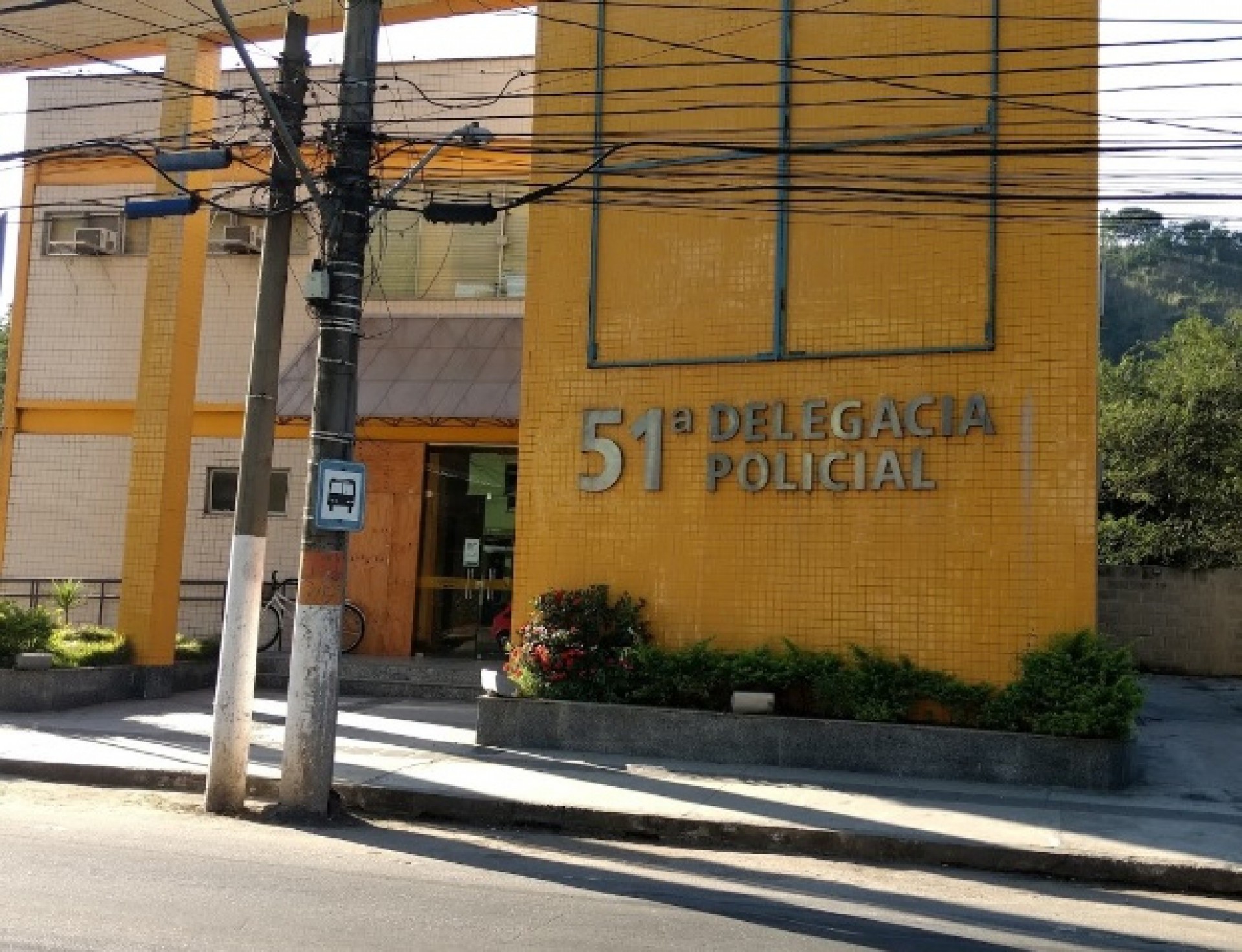 Pol&iacute;cia prende traficante por atirar na cabe&ccedil;a de comparsa do Comando Vermelho