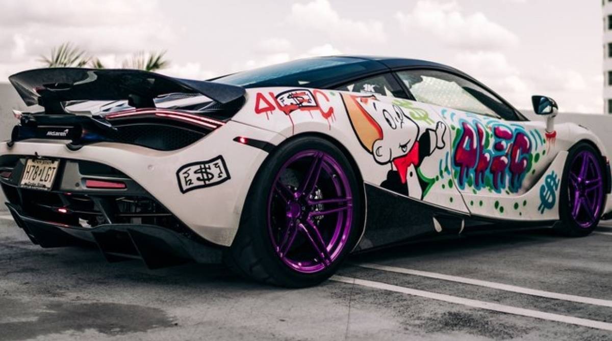 McLaren 720S, customizado por Alec Monopoly
