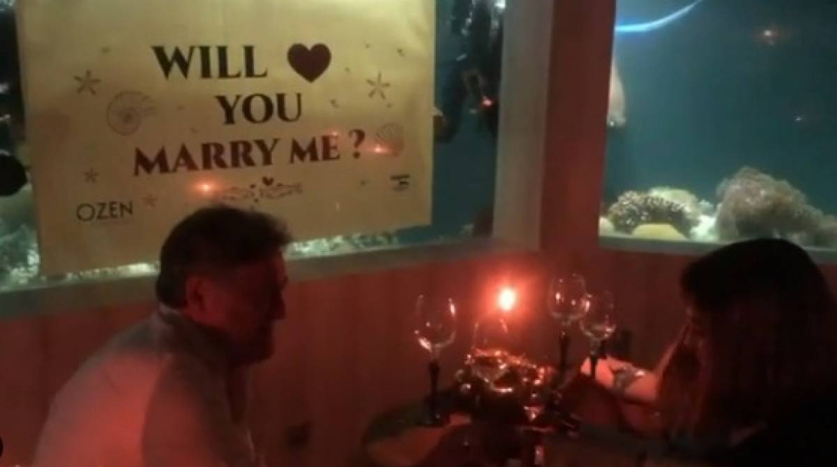 Ator caprichou no pedido de casamento - Reprodução de internet