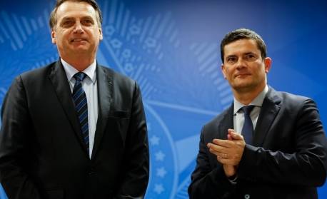 Bolsonaro ataca Moro durante live: 'traíra e mentiroso' 