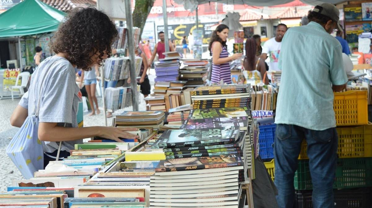 As tendas vão funcionar das 8h às 17h e têm livros de diversos gêneros literários - fotos de Divulgação