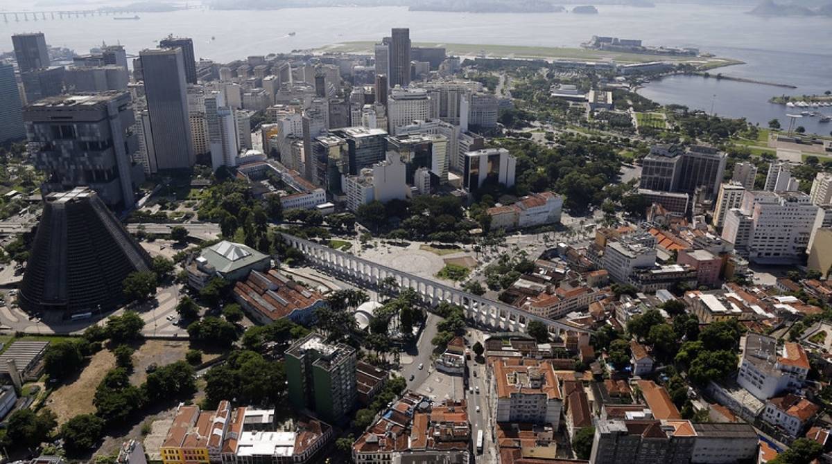 As taxas que podem ser negociadas são: IPTU, TCL, ISS, ITBI, TLE, TAP, TUAP e Fiscalização de Cemitérios - Reprodução