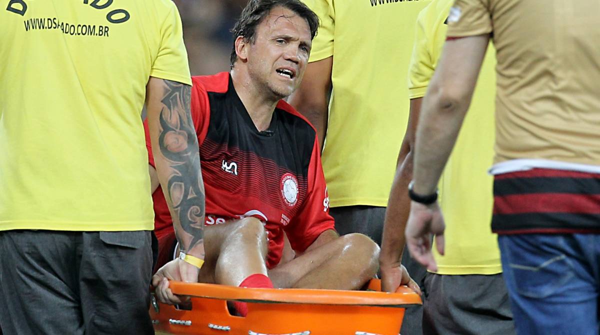 Rio de Janeiro 28/12/2019 - Jogo das estrelas promovido pelo  ex jogador Zico no estadio do Maracana. Na foto acima Petković. Foto: Luciano Belford/Agencia O Dia