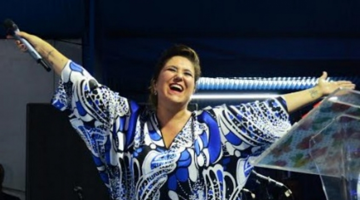 Maria Rita faz show na feijoada da Portela