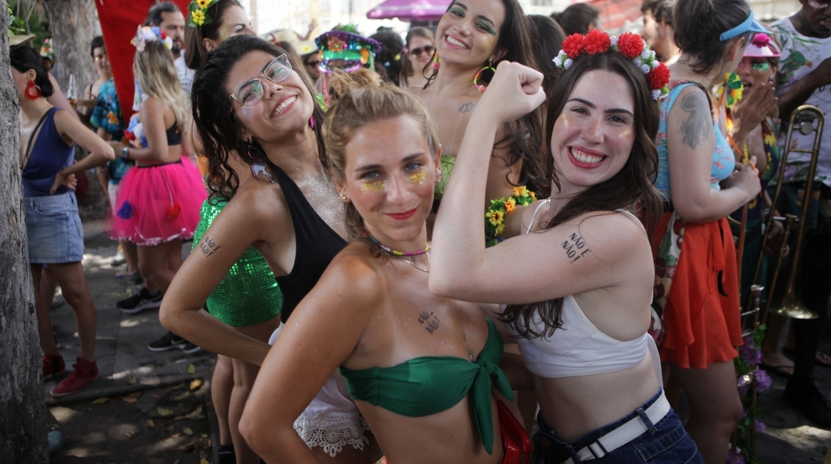 Nos blocos, mulheres d&atilde;o o recado aos rapazes que "n&atilde;o &eacute; n&atilde;o"  - Ricardo Cassiano