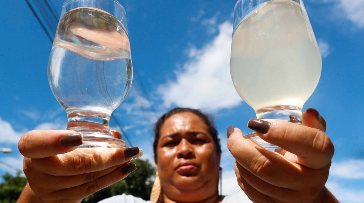 &Aacute;gua suja nas resid&ecirc;ncias dos moradores da Paci&ecirc;ncia - Gilvan de Souza / Agencia O Dia