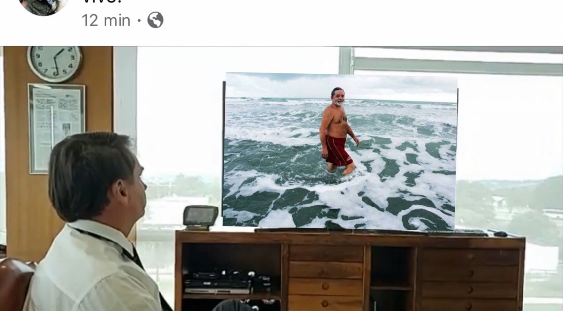 Usuários de redes sociais fizeram memes após a live de Bolsonaro